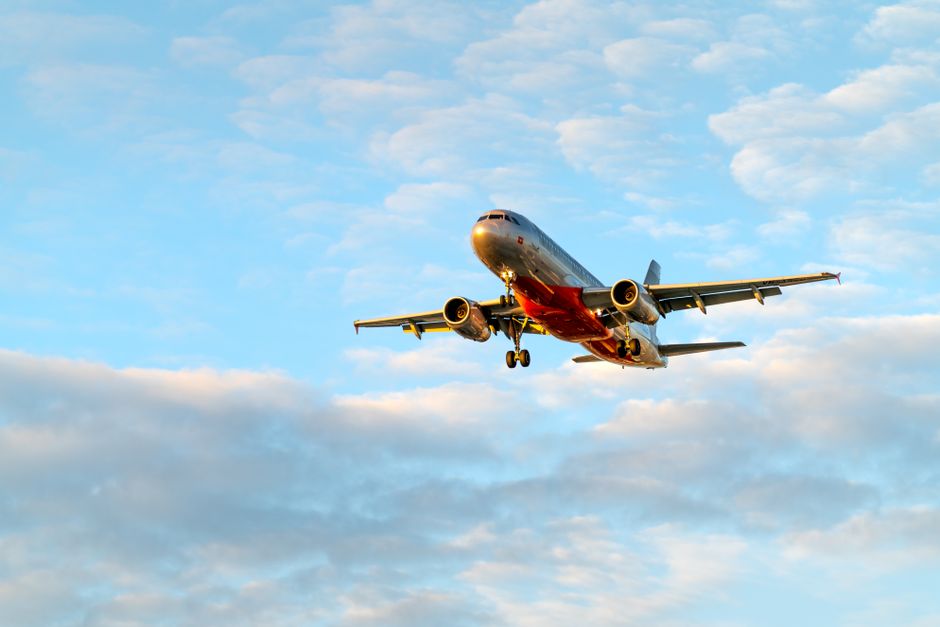 Flying With a Toddler: Hand Luggage That Prevents Meltdowns