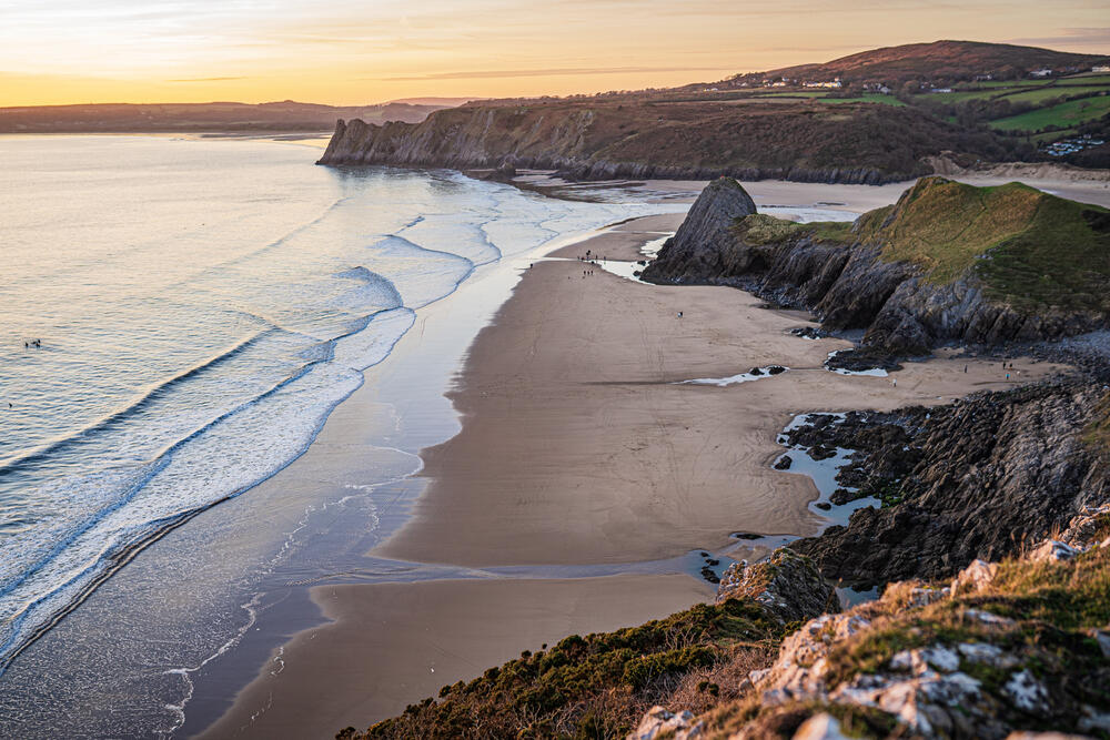 Seasonal Escapes: Where to Enjoy UK Beaches Year-Round