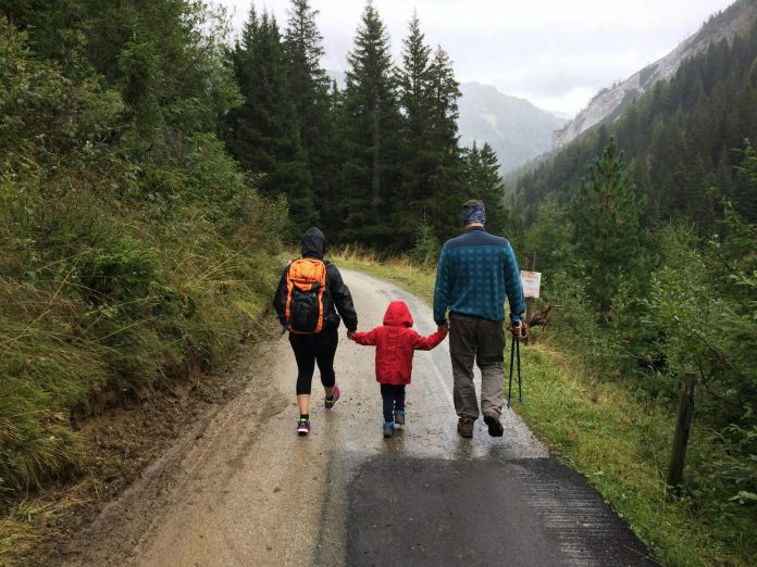 7 Great Ways to Spend More Time Outdoors as a Family